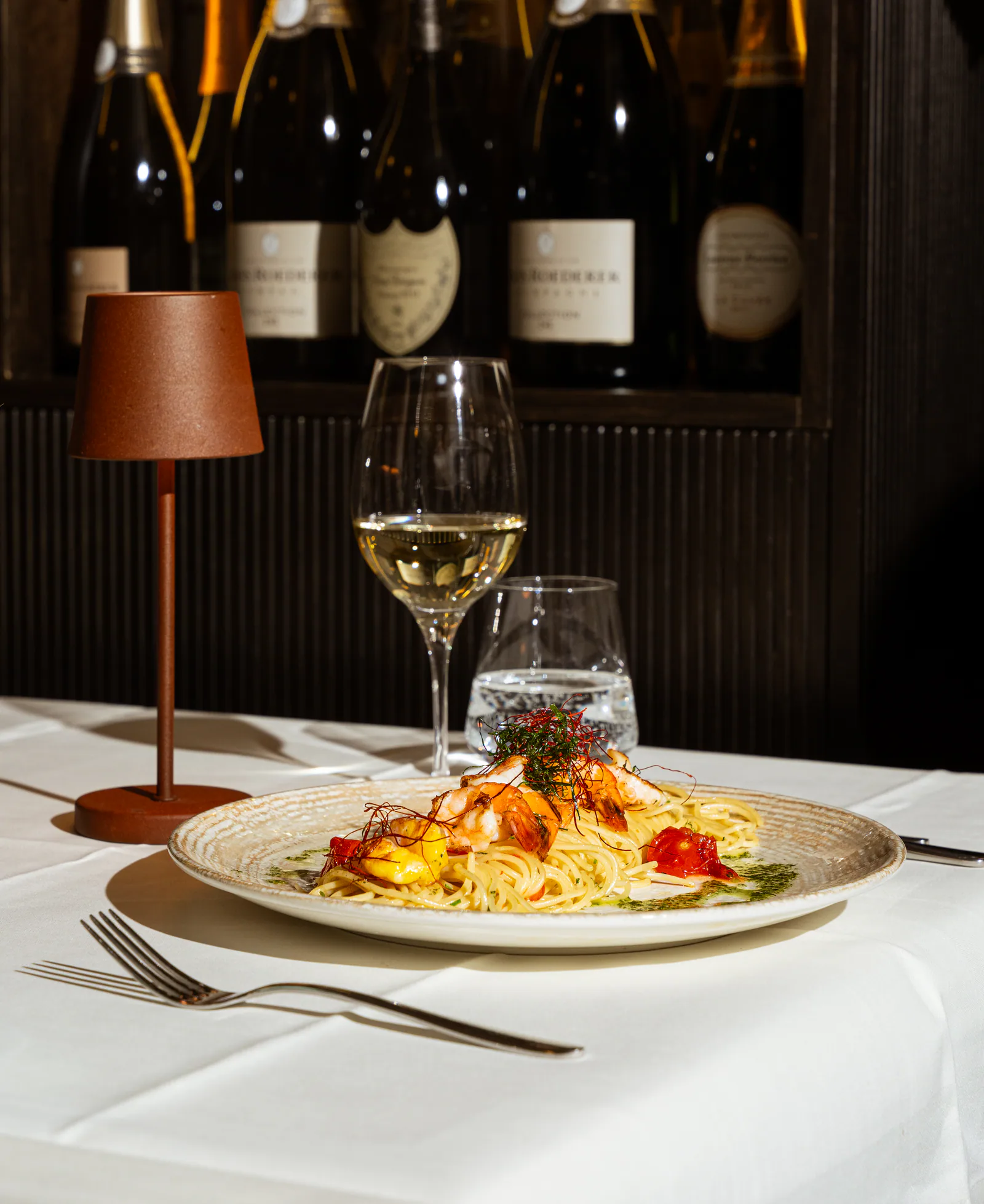Frisch angerichtetes Pastagericht im Wies